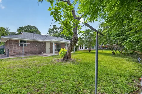 11226 Huggins Drive Houston TX 77035