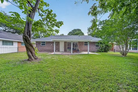 11226 Huggins Drive Houston TX 77035