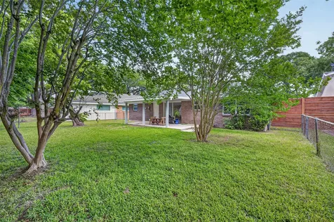 11226 Huggins Drive Houston TX 77035