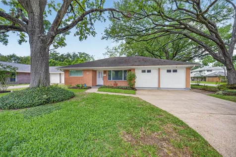 11226 Huggins Drive Houston TX 77035