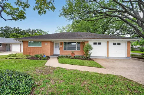 11226 Huggins Drive Houston TX 77035