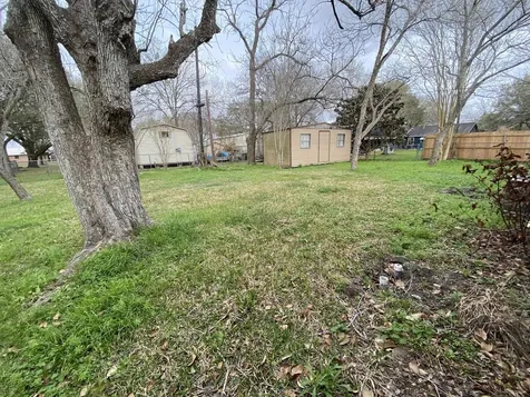802 Mable Avenue El Campo TX 77437