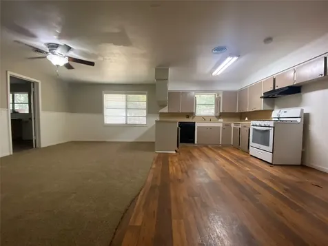 802 Mable Avenue El Campo TX 77437