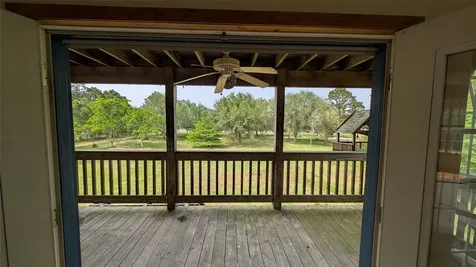 2567 Avenue D Dickinson TX 77539