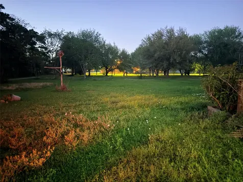 2567 Avenue D Dickinson TX 77539