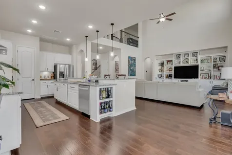 414 Painted Creek Way Kyle TX 78640