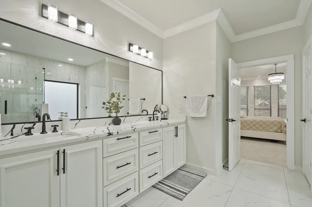 25519 Stormy Rock San Antonio TX 78255