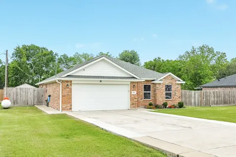 6108 Fox Ridge Drive Angleton TX 77515