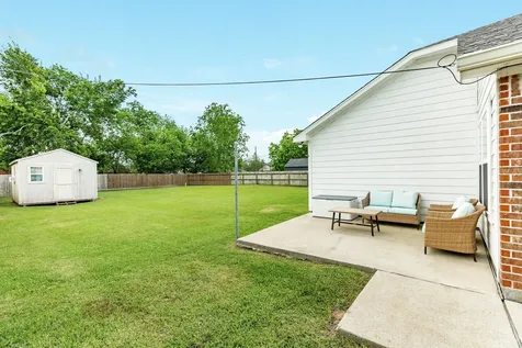 6108 Fox Ridge Drive Angleton TX 77515