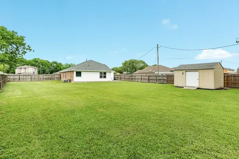 6108 Fox Ridge Drive Angleton TX 77515