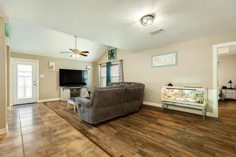 6108 Fox Ridge Drive Angleton TX 77515