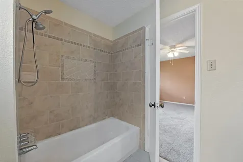 807 Seacliff Drive Houston TX 77062