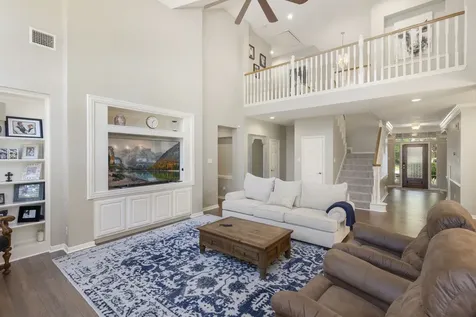 10 Scenic Mill Place The Woodlands TX 77382