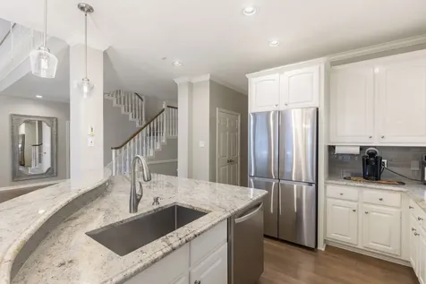 10 Scenic Mill Place The Woodlands TX 77382