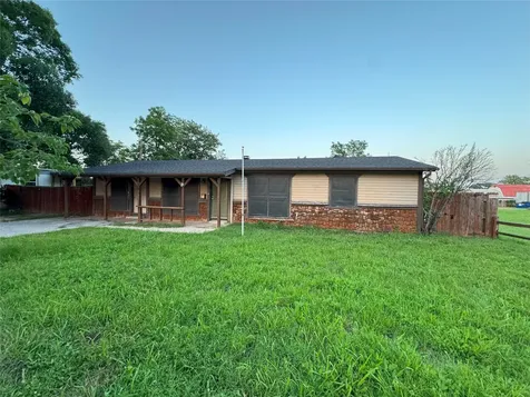 108 Sally Street Joshua TX 76058