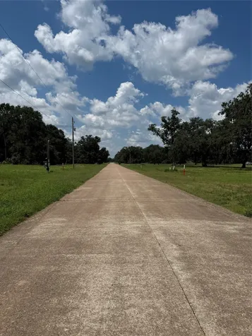 652 Pony Trail Angleton TX 77515