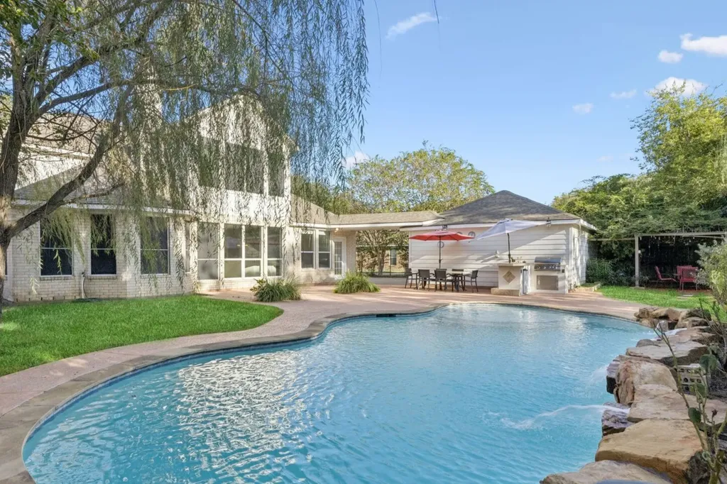 1906 Blue Water Bay Drive Katy TX 77494