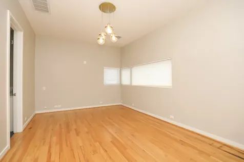 1909 Oakdale Street Houston TX 77004