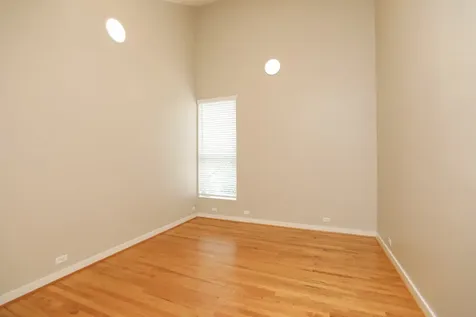 1909 Oakdale Street Houston TX 77004