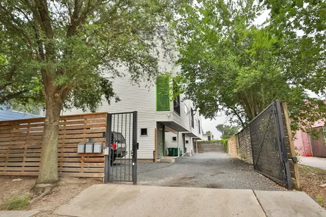 1909 Oakdale Street Houston TX 77004