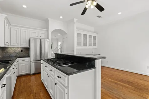 948 Ashland Street Houston TX 77008