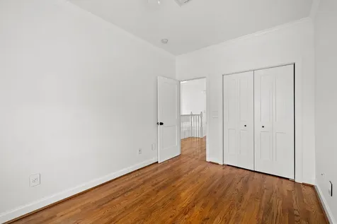 948 Ashland Street Houston TX 77008