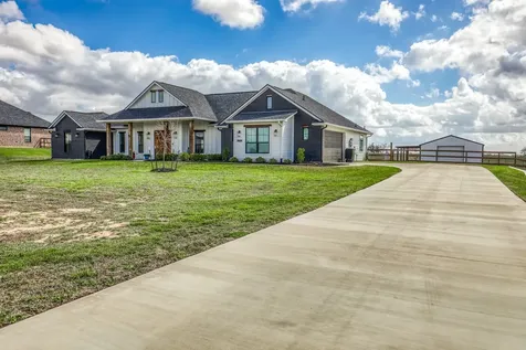 233 Randi Road Bellville TX 77418