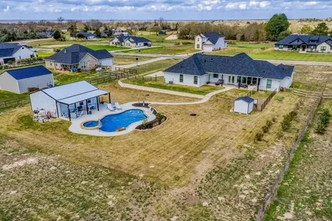 233 Randi Road Bellville TX 77418