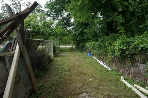 4308 Banner Drive Houston TX 77013