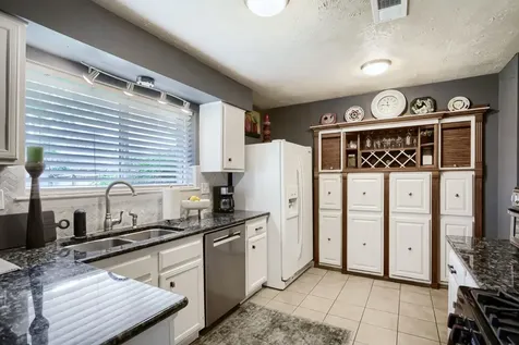 442 Elder Vista Drive Houston TX 77598