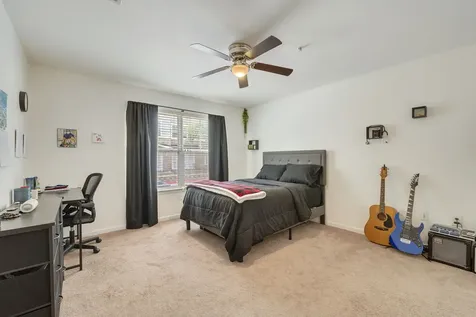 1725 Harvey Mitchell Parkway S 1814 College Station TX 77840