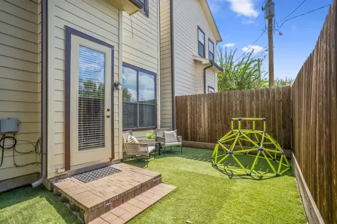 5540 Nolda Street Houston TX 77007