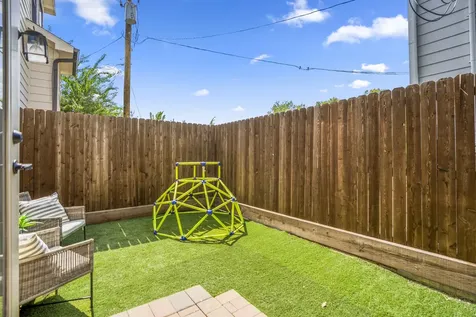 5540 Nolda Street Houston TX 77007