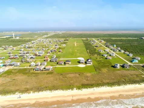 200 Highway 87 Crystal Beach TX 77650