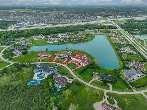 24 Sovereign Circle Richmond TX 77469