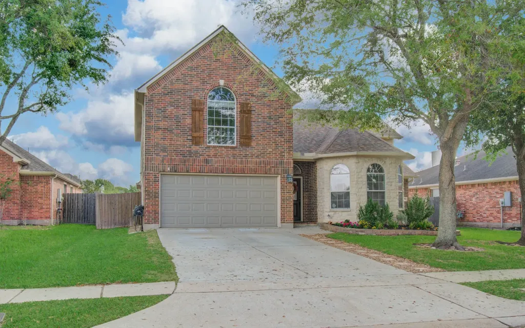 2205 Ocean Point Court Pearland TX 77584
