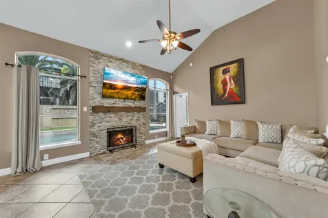 10904 Sycamore Drive N La Porte TX 77571