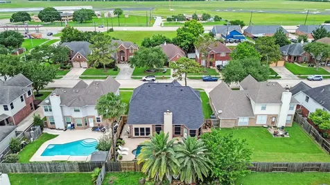 10904 Sycamore Drive N La Porte TX 77571