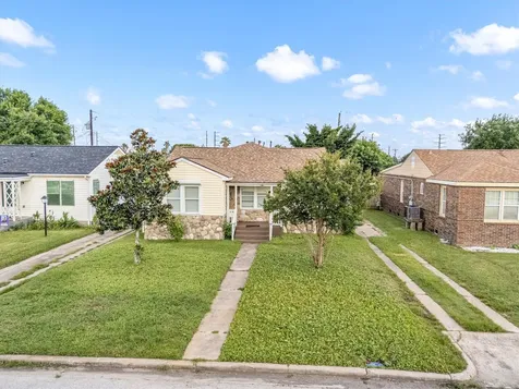 5611 Fraser Avenue Galveston TX 77551