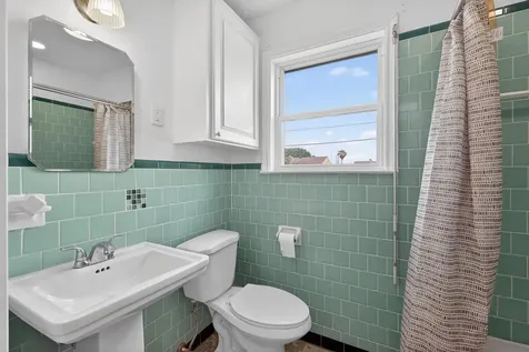 5611 Fraser Avenue Galveston TX 77551