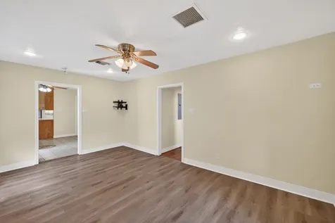 5611 Fraser Avenue Galveston TX 77551