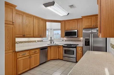 5611 Fraser Avenue Galveston TX 77551