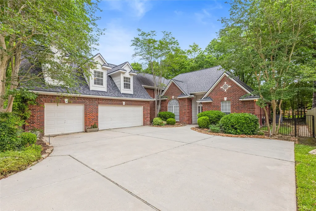 106 Lazy Springs Drive Conroe TX 77356