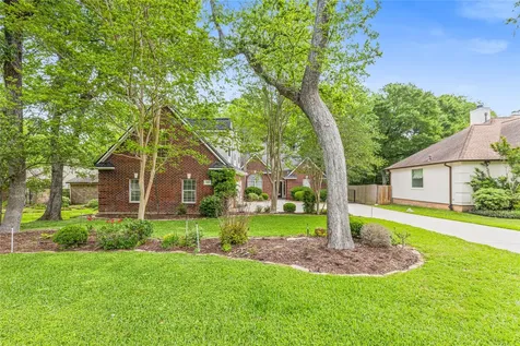106 Lazy Springs Drive Conroe TX 77356
