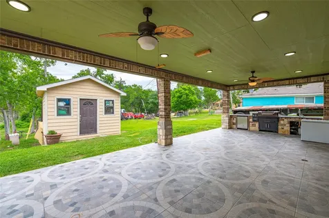 1030 Grand Oaks Drive Houston TX 77015