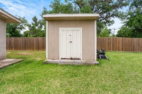 454 Southern Oaks Drive Lake Jackson TX 77566