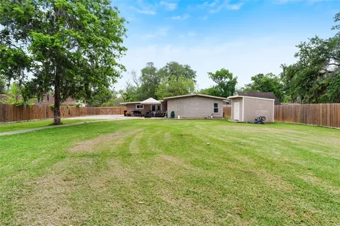 454 Southern Oaks Drive Lake Jackson TX 77566