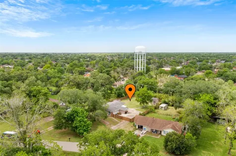 454 Southern Oaks Drive Lake Jackson TX 77566
