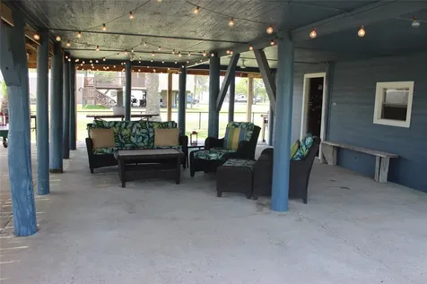 2641 Cr 312 Palacios TX 77979