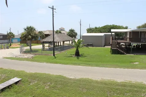 2641 Cr 312 Palacios TX 77979